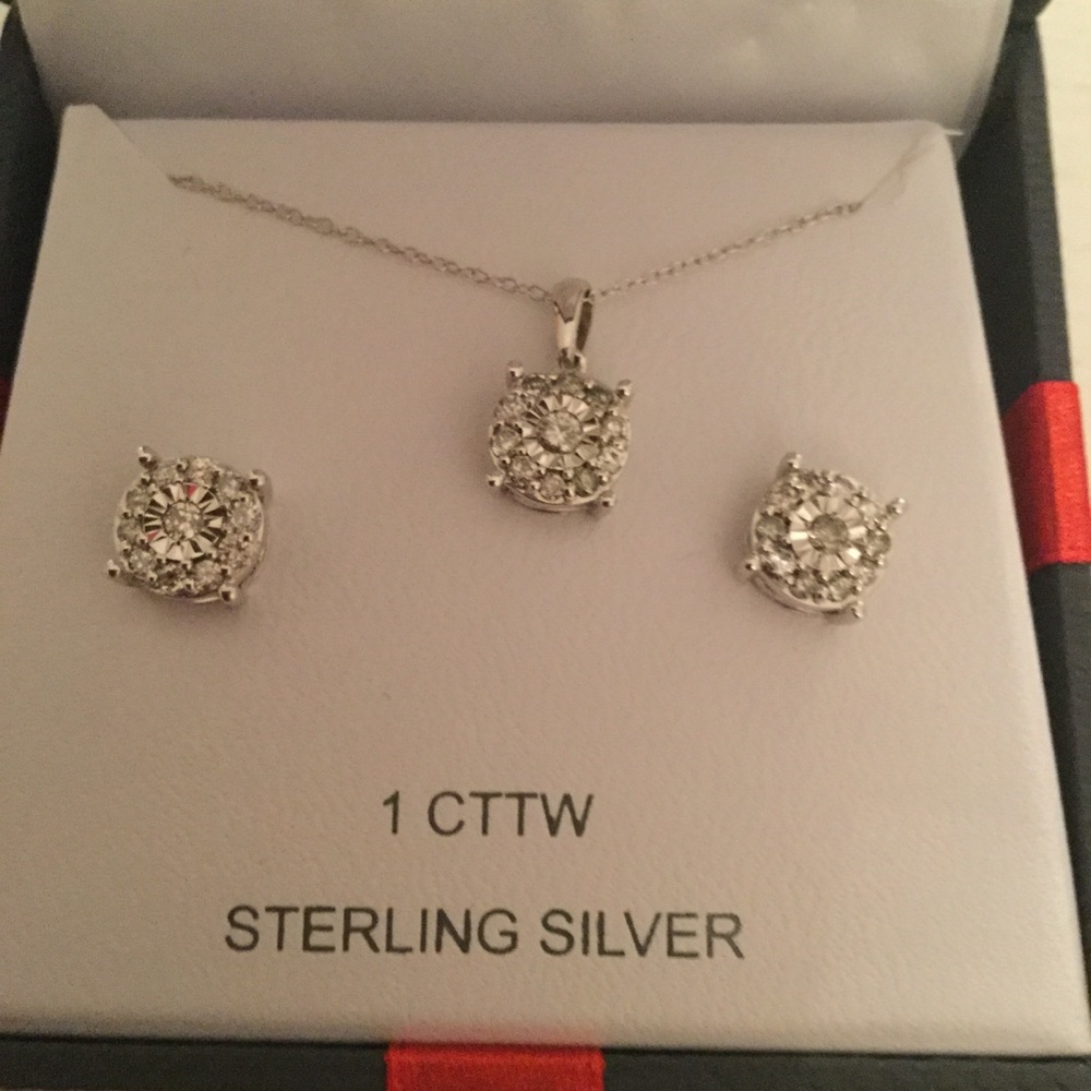 Studs and necklace gift set